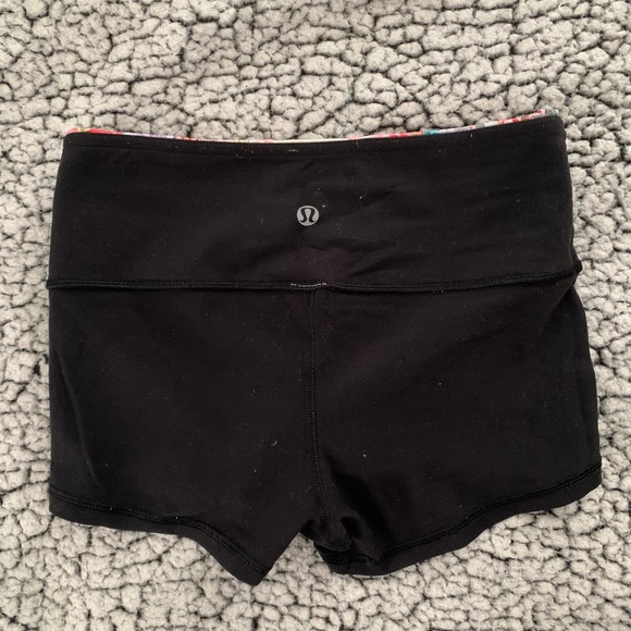 lululemon boogie short - Picture 3 of 4